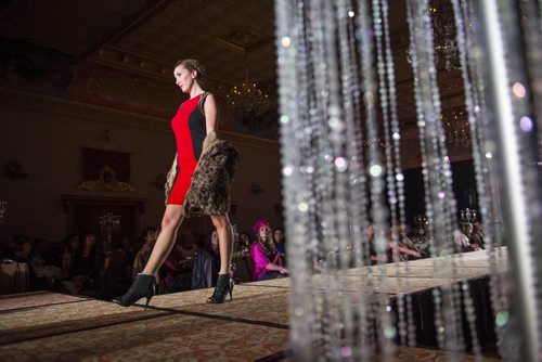 131023 Winnipeg - DAVID LIPNOWSKI / WINNIPEG FREE PRESS (October 23, 2013)  Holt Renfrew held a fashion show along with the ChildrenÄôs Hospital Guild of Manitoba on Wednesday night at the Fort Garry Hotel.  For the Threads page of the Nov. 2 edition of 49.8.