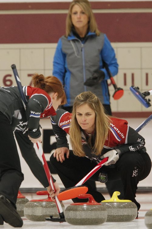 October 28, 2013 - 131028  - Jennifer Jones and her team compete against Jill Thurston (background) in the 2013 Women's Curling Classic at Fort Rouge Curling Club  Monday, October 28, 2013. John Woods / Winnipeg Free Press