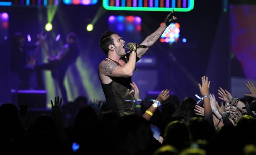 Shawn Desman sings at the WE DAY event in the MTS Centre Wednesday.  Wayne Glowacki / Winnipeg Free Press Oct. 30 2013