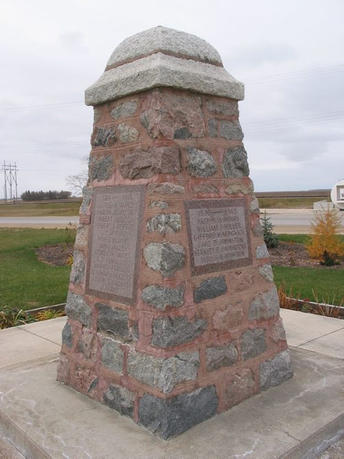 Canstar Community News Oct. 23, 2013 - Sanford's war memorial is inscribed with the names of local residents who fought and died in the First and Second World Wars. (ANDREA GEARY/CANSTAR COMMUNITY NEWS)