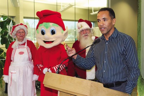 Canstar Community News Tim Hague Sr. will be the honourary Grand Marshall for the 2013 Winnipeg Santa Claus Parade. Hague was joined by Santa and Mrs. Claus and Alvin the Elf Wednesday afternoon during a media press conference at the Reh-Fit Centre. (JORDAN THOMPSON)