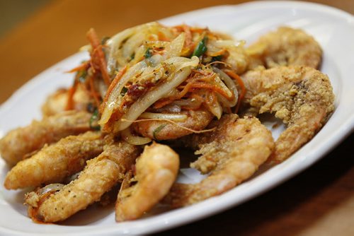 November 11, 2013 - 131111  -  Restaurant Review - Yami Garden Restaurant - Szechuan style pan fried shrimp. Photographed Monday, November 11, 2013. John Woods / Winnipeg Free Press