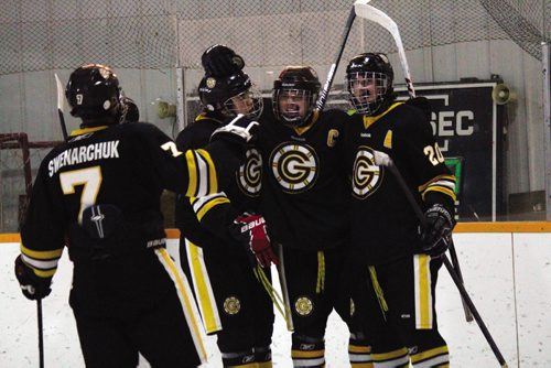Canstar Community News The Garden City Gophers celebrate a goal during Wednesday evening's game against the Murdoch Mackay Clansmen. (JORDAN THOMPSON)