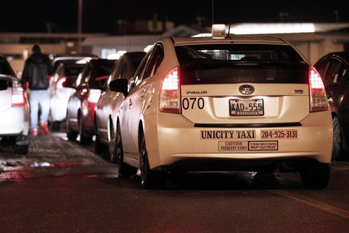 November 19, 2013 - 131119  -  TAxis at the Winnipeg Airport Tuesday, November 19, 2013.  John Woods / Winnipeg Free Press