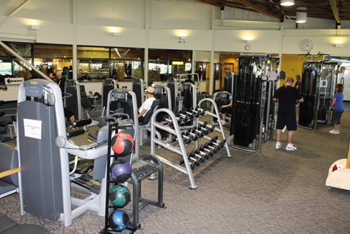 Canstar Community News Wellness Institute medical fitness facility at Seven Oaks General Hospital.