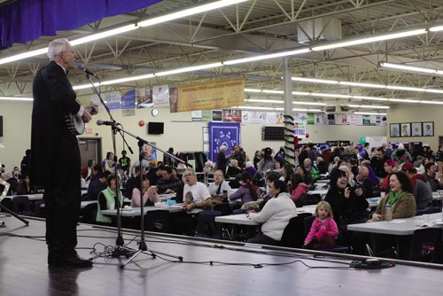 Canstar Community News Al Simmons entertains the crowd at the 17th annual Wild Blueberry Pancake Breakfast. (JORDAN THOMPSON)