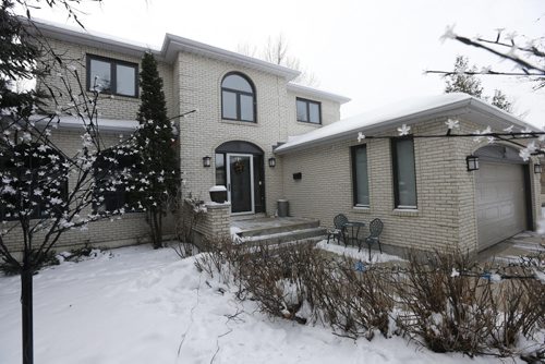 RE- Sale HOMES - 14 Park Place East in Tuxedo / story Todd Lewys Dec . 3  2013  /  KEN GIGLIOTTI / WINNIPEG FREE PRESS