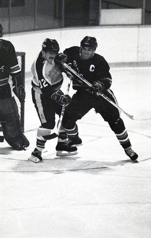 Junior Hockey Riels vs Royal Knights Phil Hossack / Winnipeg Free Press October 28, 1986