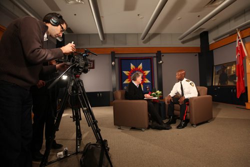 Winnipeg Police Chief Devon Clunis is interviewed by columnist Gordon Sinclair for story.  Dec 04, 2013 Ruth Bonneville / Winnipeg Free Press