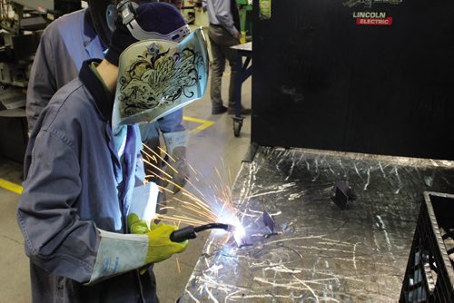 Canstar Community News Sparks fly as Liam Drummond, a Grade 8 student at Linden Meadows School, works on a project in Winnipeg Technical College's welding classroom during a day of hands-on experience for students in the Pembina Trails school division. (JORDAN THOMPSON)