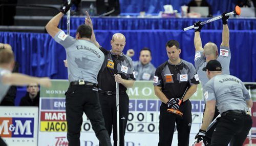 Brad Jacobs wins against Kevin Martin at the MTS Centre. Roar of the Rings. Curling. BORIS MINKEVICH / WINNIPEG FREE PRESS  December 5, 2013