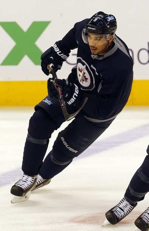 Injured Jet Evander Kane rejoined the team at practice and took alternate shifts with his line - Jets Practice  at MTS Centre in front of 1700 fans , school groups were bussed to the practice to watch the team-  Dec. 13 2013 / KEN GIGLIOTTI / WINNIPEG FREE PRESS