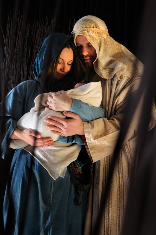 Cast members with Bethlehem LIVE! at Gateway Church reenact the birth of baby Jesus for their annual Christmas production.  See story. Dec 21, 2013 Ruth Bonneville / Winnipeg Free Press