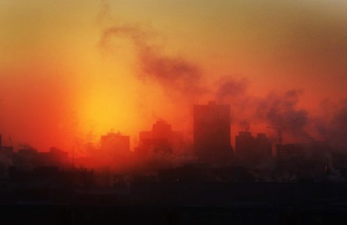 Frigid Morning- As the sun appears it casts a sundog on a portion of downtown Winnipeg New Years Eve morning- Winnipeg is currently under a wind chill warning with temperatures dipping to -40C -Standup photo making travel outside- Dec 24, 2013   (JOE BRYKSA / WINNIPEG FREE PRESS)