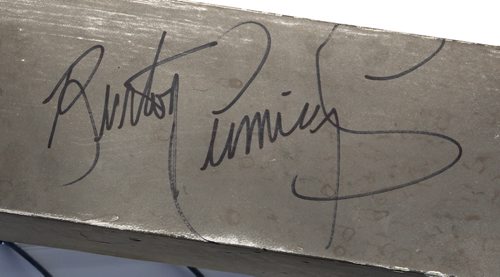 Burton Cummings signature on the  W from the old Winnipeg Arena sign.   Gordon Sinclair story Wayne Glowacki / Winnipeg Free Press Dec.31. 2013