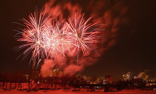 December 31, 2013 - 131231  -  Fireworks at the Forks on New Years Eve Tuesday, December 31, 2013. John Woods / Winnipeg Free Press  December 31, 2013 - 131231  -  Fireworks at the Forks on New Years Eve Tuesday, December 31, 2013. John Woods / Winnipeg Free Press