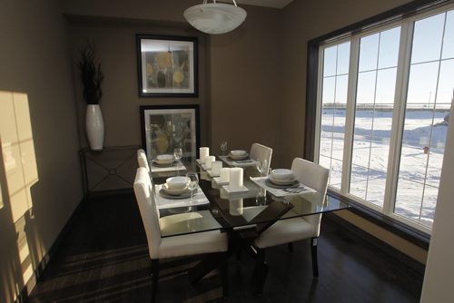 Homes. The dining room in 36 Casselman Crescent in Oak Bluff West.  Todd Lewys story Wayne Glowacki / Winnipeg Free Press Jan.2 2014
