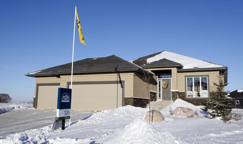 Homes. 36 Casselman Crescent in Oak Bluff West.  Todd Lewys story Wayne Glowacki / Winnipeg Free Press Jan.2 2014