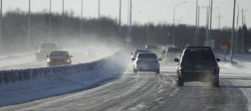 Sections of blowing snow across the south Perimeter Highway, Saturday, Wednesday, January 4, 2014. (TREVOR HAGAN/WINNIPEG FREE PRESS)