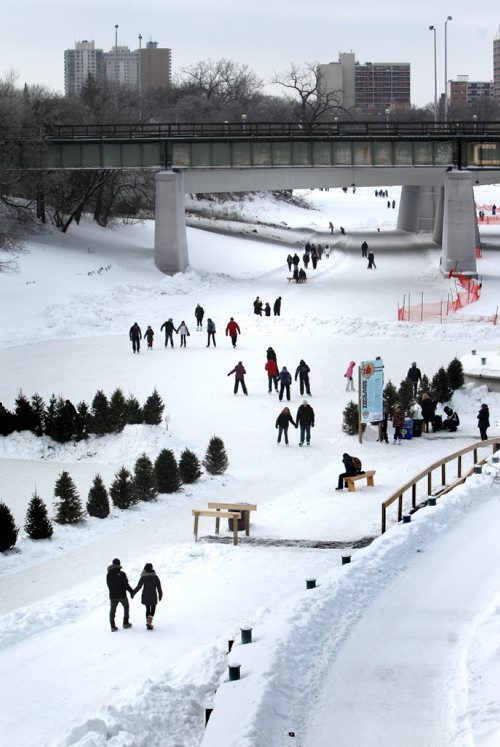 Winnipegers made their way down to the river to enjoy the newly opened  Red River Mutual Trail on the Assiniboine River at the Forks Saturday afternoon. to enjoy the balmy winter weather.  Jan 11,, 2014 Ruth Bonneville / Winnipeg Free Press