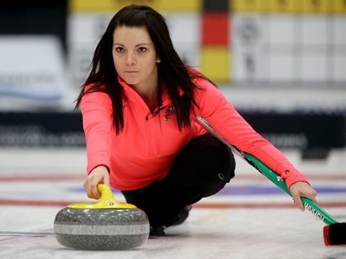 Kerri Einarson plays in the final against team Chelsea Carey during the final of the Scotties Provincial Curling Championship at the Tundra Oil & Gas Place in Virden, Manitoba, Sunday, January 12, 2014. (TREVOR HAGAN/WINNIPEG FREE PRESS)