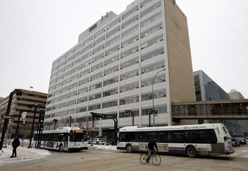 The Northwest corner of the newly renovated PSB building at Smith Street and Graham Avenue, formerly the Canada Post offices and now the Headquarters for the Winnipeg Police Service. 140114 - January 14, 2014 MIKE DEAL / WINNIPEG FREE PRESS