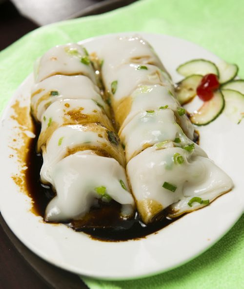 140117 Winnipeg - DAVID LIPNOWSKI / WINNIPEG FREE PRESS (January 17, 2014)  Kam Ho Chinese Restaurant - Hong kong steamed rice roll   Restaurant Review - Kam Ho Chinese Restaurant