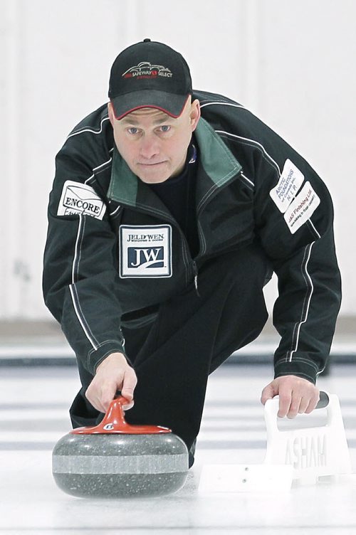January 19, 2014 - 140119  -  Randy Neufeld competes against Andy Stewart in the Manitoba Open Bonspiel at Assiniboine Memorial Curling Club Sunday, January 19, 2014. John Woods / Winnipeg Free Press