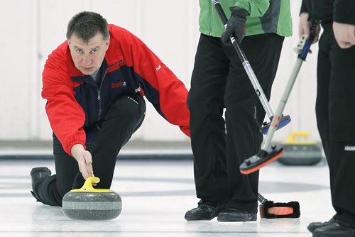 January 19, 2014 - 140119  -  Andy Stewart competes against Randy Neufeld in the Manitoba Open Bonspiel at Assiniboine Memorial Curling Club Sunday, January 19, 2014. John Woods / Winnipeg Free Press