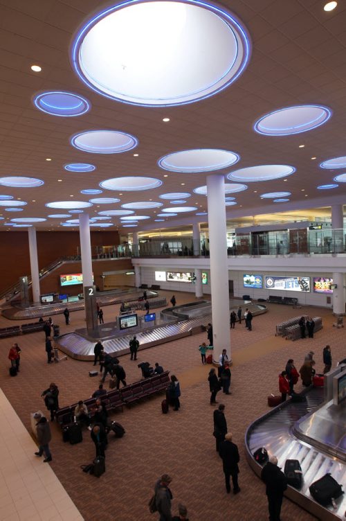 Winnipeg James Armstrong Richardson International Airport in Winnipeg  See story- Jan 21, 2014   (JOE BRYKSA / WINNIPEG FREE PRESS)