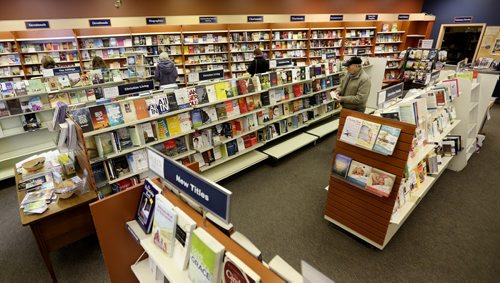Hull's Family Book Store is closing its Winnipeg store after 95 years in business, Thursday, January 30, 2014. (TREVOR HAGAN/WINNIPEG FREE PRESS) - see McNeill story