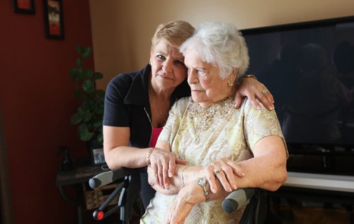 Health care aide Sandra Makwich with her mom, 89-year-old  Laurie Lashuk (she does not have dementia) in Sandra's home.  Story on personal care home staffing. Carol Sanders story.  Feb 05,, 2014 Ruth Bonneville / Winnipeg Free Press