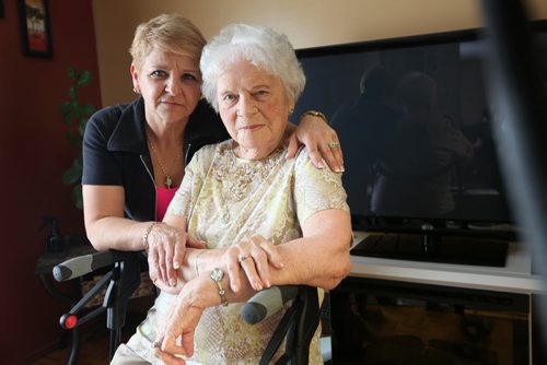 Health care aide Sandra Makwich with her mom, 89-year-old  Laurie Lashuk (she does not have dementia) in Sandra's home.  Story on personal care home staffing. Carol Sanders story.  Feb 05,, 2014 Ruth Bonneville / Winnipeg Free Press