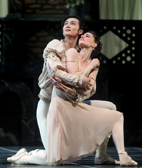 Guest artist Liang Xing "Romeo" and his "Juliet"  Amanda Green Tuesday evening during a rehearsal at the Centennial Concert Hall. The Royal Winnipeg Ballet production of Romeo and Juliet opens tomorrow. See release.  February 11, 2014 - (Phil Hossack / Winnipeg Free Press)