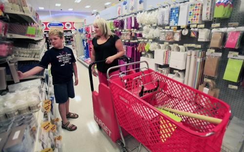 John Woods / Winnipeg Free Press / June 16/07- 070616  - Tonia Robb and her son Quentin shop at Target in Grand Forks June 16/07.  The high Canadian dollar seems to be encouraging shoppers to head south for some bargains.