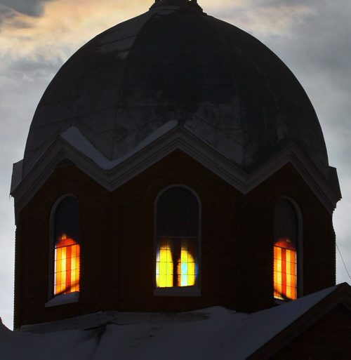 Glorious Sunshine- Morning sunshine illuminates the stain glass windows in the dome of St. Andrews Ukrainian Catholic Church at 160 Euclid Ave in Winnipeg-Standup photo- Feb 19, 2014   (JOE BRYKSA / WINNIPEG FREE PRESS)