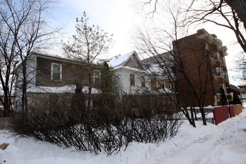 Homes on McMillan Ave on south side near Pembina Hyw  See Bartley Kives story- Mar 04, 2014   (JOE BRYKSA / WINNIPEG FREE PRESS)
