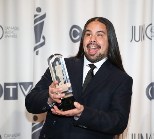 George Leach win the 2014 JUNO for Aboriginal Album of the Year with Surrender at the RBC Convention Centre in Winnipeg on Saturday, March 29, 2014. (Photo by Crystal Schick/Winnipeg Free Press)