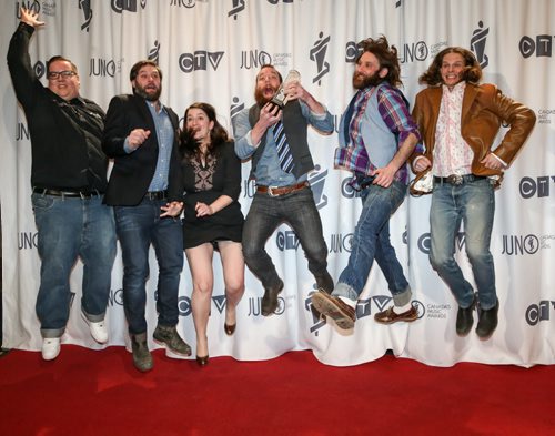 The Strumbellas receive the 2014 JUNO for group Roots and Traditional Album of the Year with the album We Still Move on Dance Floors at the RBC Convention Centre in Winnipeg on Saturday, March 29, 2014. (Photo by Crystal Schick/Winnipeg Free Press)