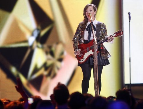 Serena Ryder opens the Juno Awards 2014 at MTS Centre in Winnipeg (Joe Bryksa/ Winnipeg Free Press)