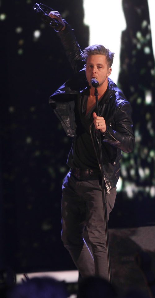 OneRepublic performs at the 2014 Juno Awards. (Joe Bryksa/ Winnipeg Free Press)