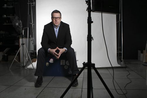 Portrait of  Winnipeg Free Press Columnist Dan Lett   in FP studio.  Staff Mug. March 27, 2014 Ruth Bonneville / Winnipeg Free Press