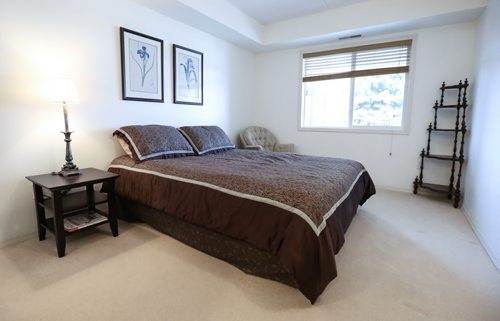 105-93 Swindon Way guest bedroom in Winnipeg on Monday, April 7, 2014. (Photo by Crystal Schick/Winnipeg Free Press)