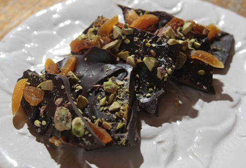 Food.  Dark Chocolate Bark. . Alison Gillmor story Wayne Glowacki / Winnipeg Free Press April 8   2014