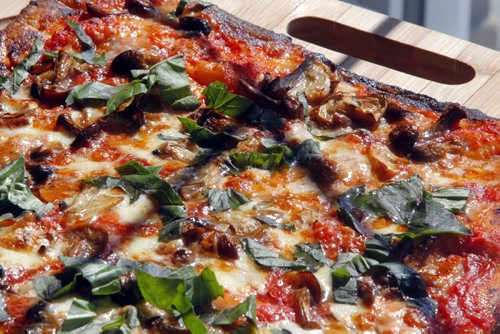 Restaurant review - Cafferia 360. Fungi Pizza. BORIS MINKEVICH / WINNIPEG FREE PRESS April 8, 2014