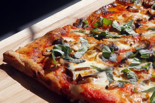 Restaurant review - Cafferia 360. Fungi Pizza. BORIS MINKEVICH / WINNIPEG FREE PRESS April 8, 2014