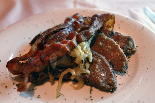 Restaurant Review. Calfs Liver, onions and bacon. Rae and Jerry's Steak House. Marion Warhaft  story Wayne Glowacki / Winnipeg Free Press April 14   2014