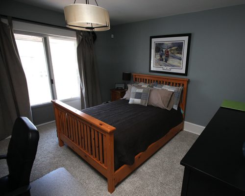 Upstairs bedroom - Homes, 333Yale ave See Todd Lewys story. April 17, 2015 - (Phil Hossack / Winnipeg Free Press)