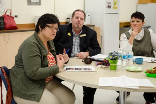 Principal Shaun Lindal (L), Principal Neil MacNeil, and  Superintendent Janet Martell, participate in a meeting at Lundar High School.  The graduation rate in Lakeshore School Division has risen from 50% in 2009 to 92% in 2013. EMILY CUMMING / WINNIPEG FREE PRESS