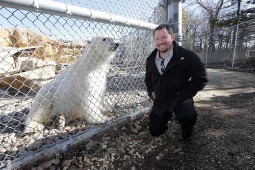 LOCAL : Assiniboine Park Zoo  local breeding program  , Zoo curator  Gary Lunsford and  male polar bear Hudson  . story by Danelle Cloutier  . APRIL 29 2014 / KEN GIGLIOTTI / WINNIPEG FREE PRESS